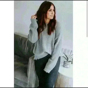 Chelsea Doboer  From Teen Mom By Lily And Lottie  Black Distressed Sweater